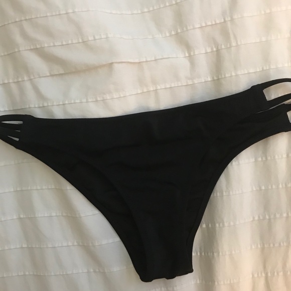 black bikini bottoms - Picture 2 of 3